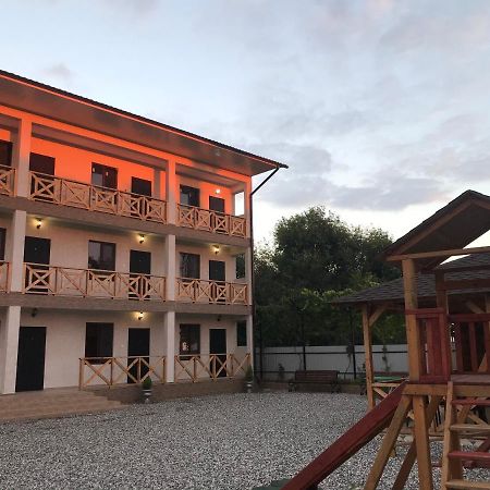 Guest House Dana Pitsunda Exterior foto