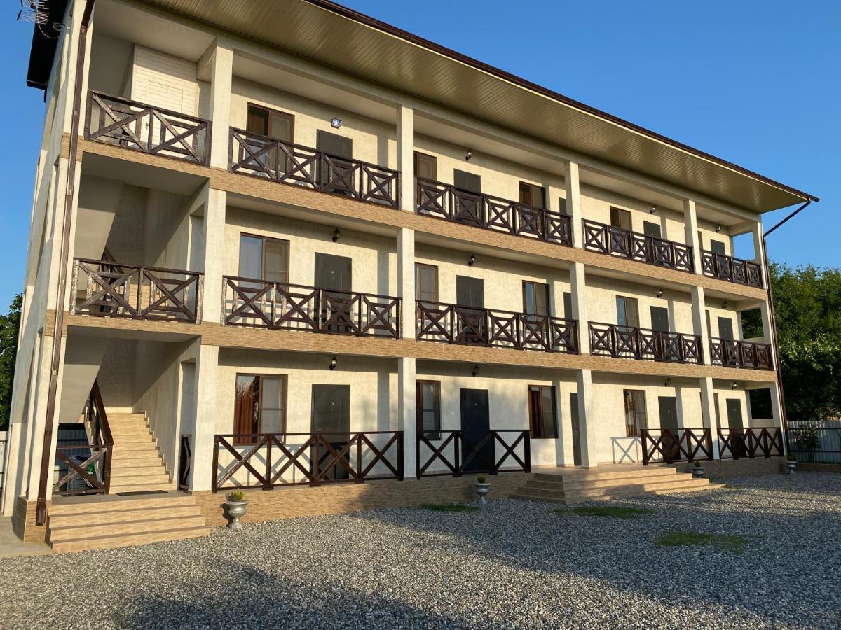 Guest House Dana Pitsunda Exterior foto